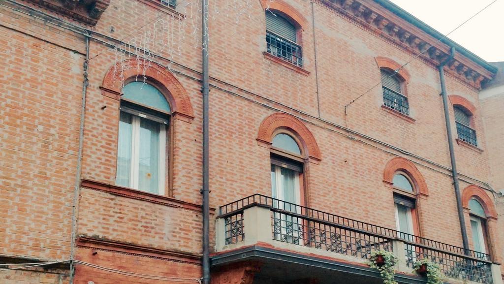 Palazzo Spada - Attico Con Terrazza Vista Fiume In Centro Codigoro Eksteriør bilde
